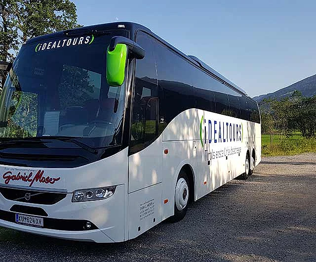 iDEALTOURS Bus von Gabriel Moser